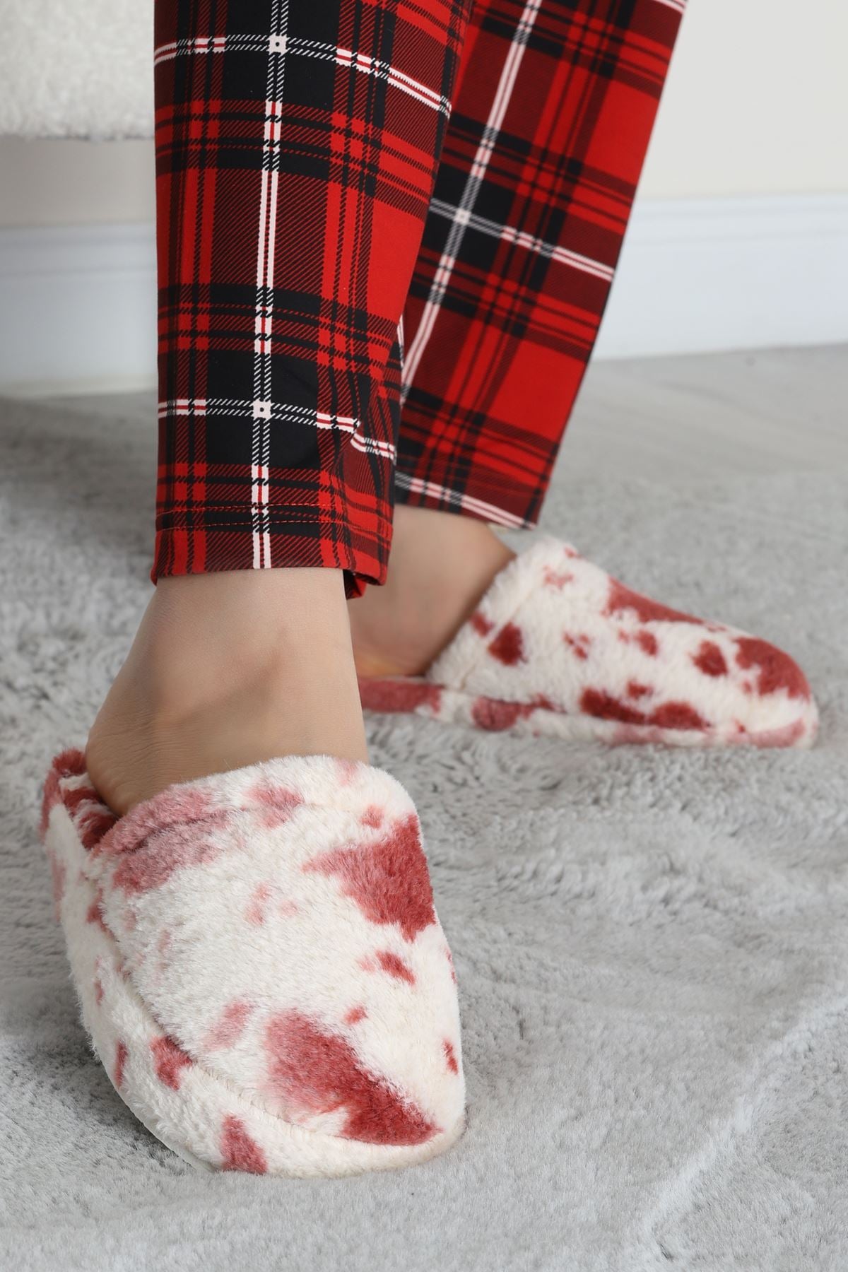 peluş ev terliği bordo peluş ev terliği bordo