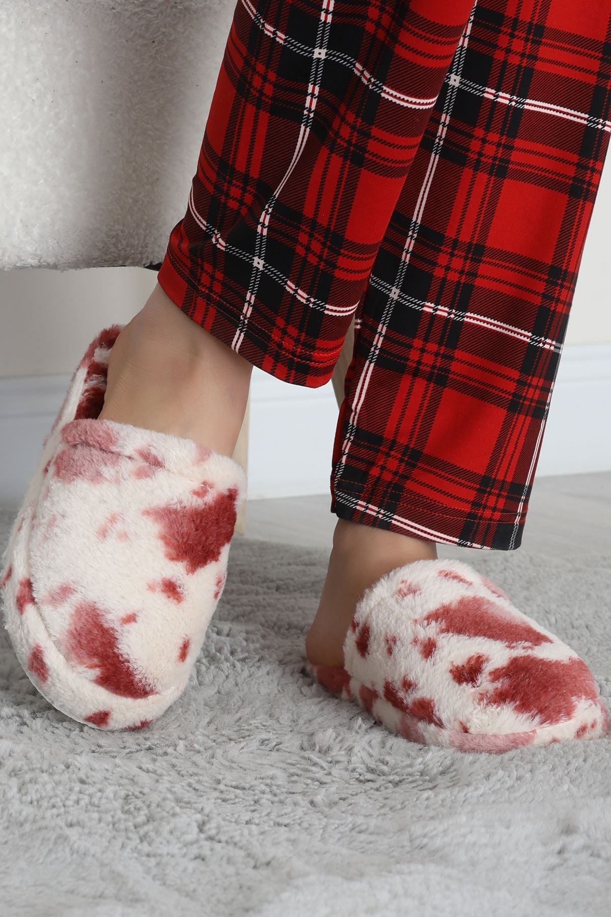 peluş ev terliği bordo peluş ev terliği bordo