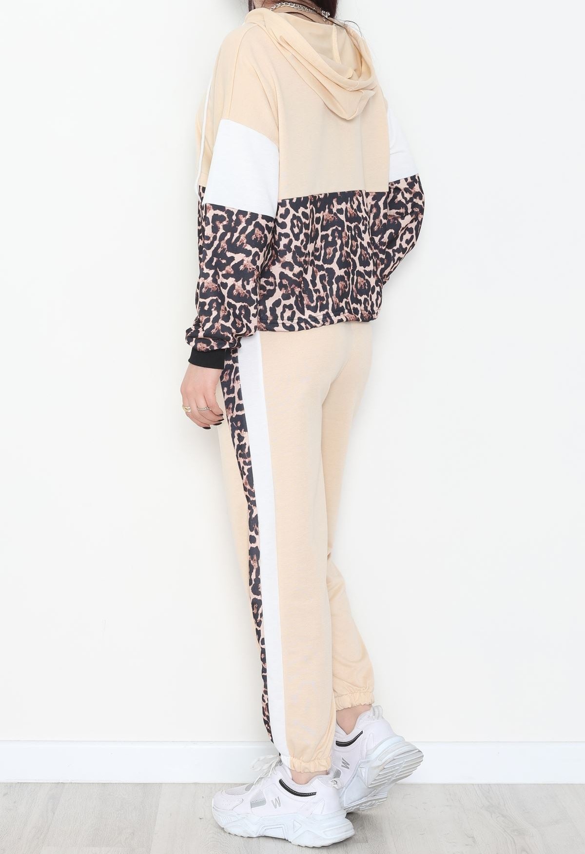 kadın 2 İplik leopar detaylı eşofman takımı bej kadın 2 İplik leopar detaylı eşofman takımı bej